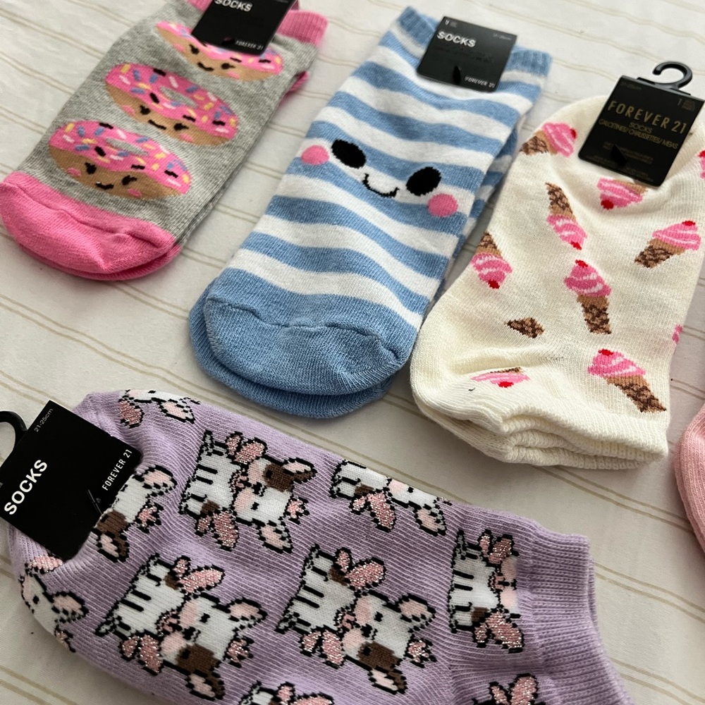 Cute socks! - Picture 4 of 4